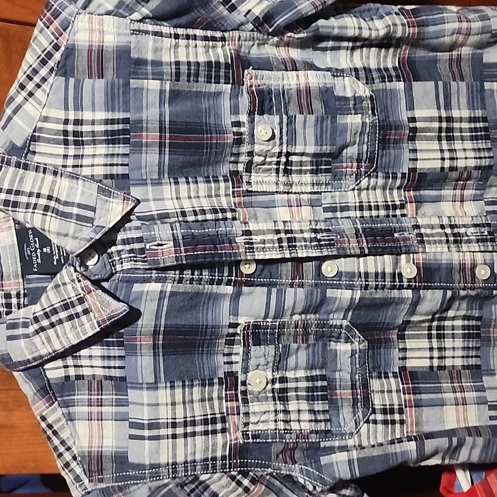 Sze 8 boys short sleeve super cute base plaid button down
